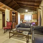 Villa-τo Petrino *