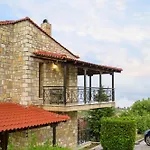 Villa-τo Petrino