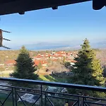 Villa-τo Petrino *