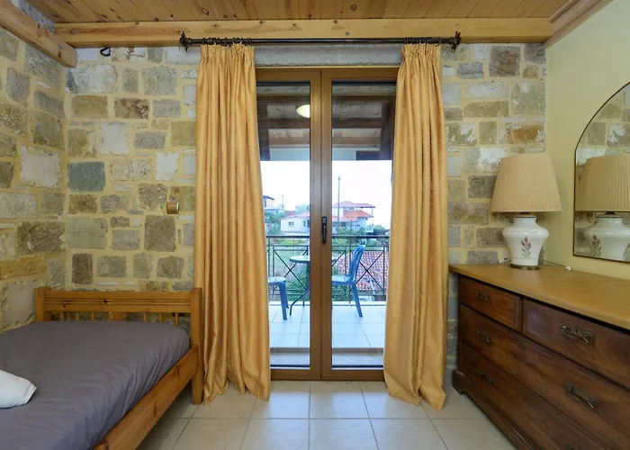 Villa-τo Petrino Villa *