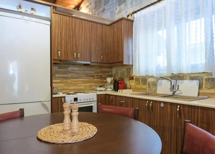 Villa-Τo Petrino ヴィラ Krionérion